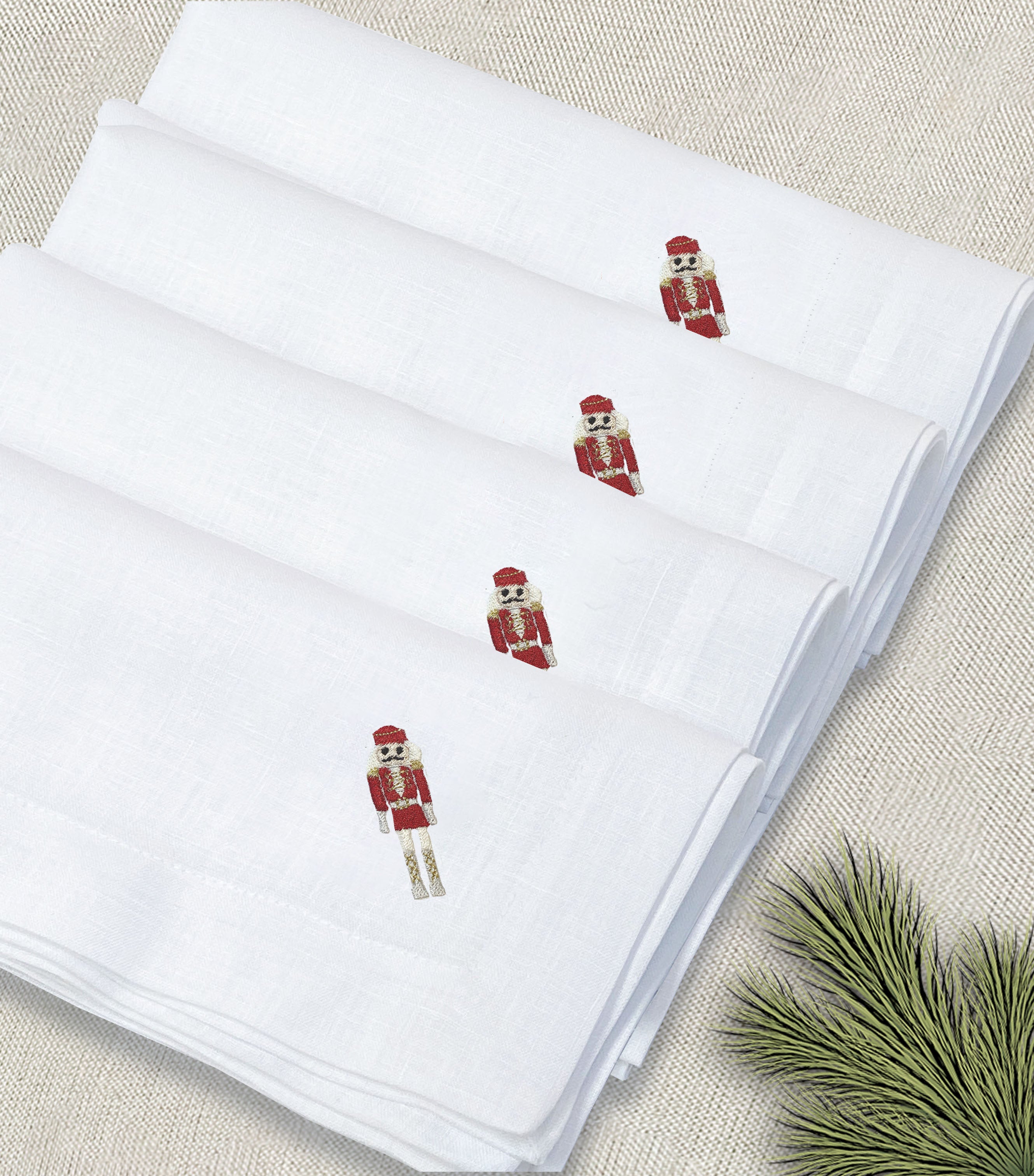 servilleta de lino bordado cascanueces - Barioles Casa